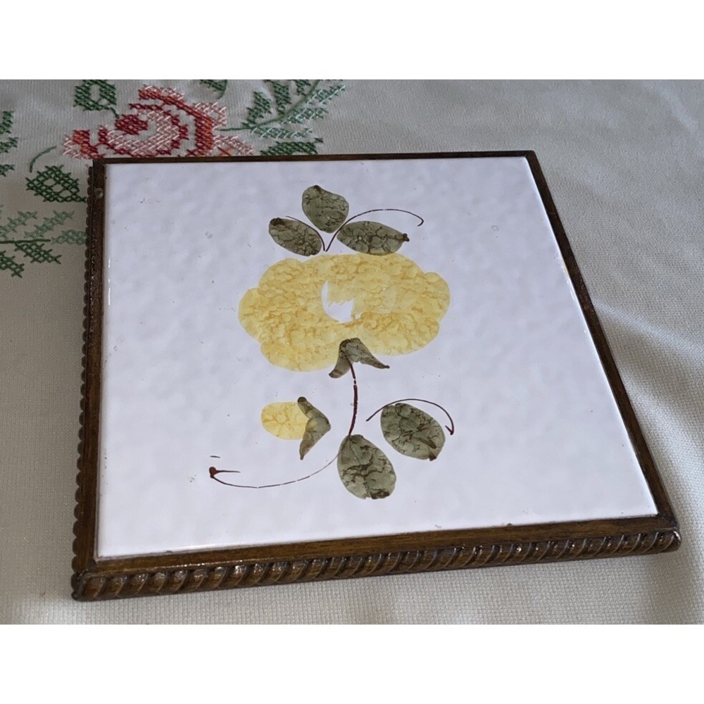 VINTAGE DESERT ROSE TILE Yellow  TRIVET‎ HOT PLATE USA
